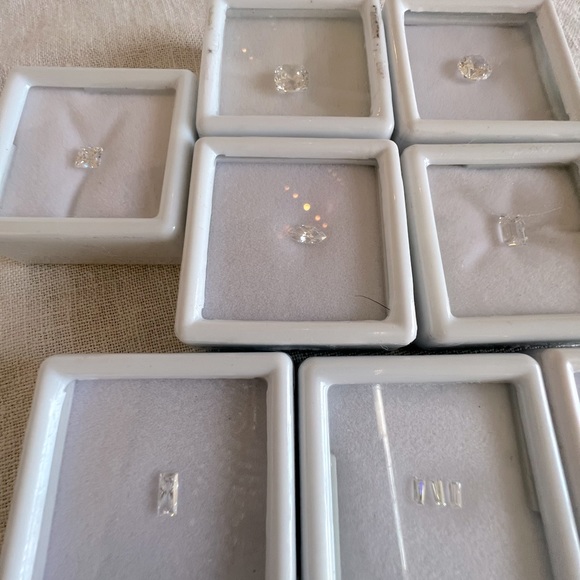 Swarovski ZIRCONIA clear stones multi-sizes,9 pcs - Picture 3 of 11